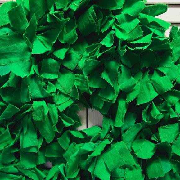 Hand Crafted St. Patrick's Day Kelly Green Shamrock Fabric Rag Wreath 19" Wide - Picture 7 of 7